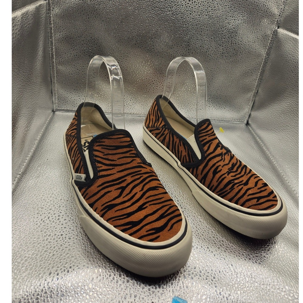 Vans Classic Slip-On Tiger Animal Print UltraCush Sneakers  Womens 7.5
